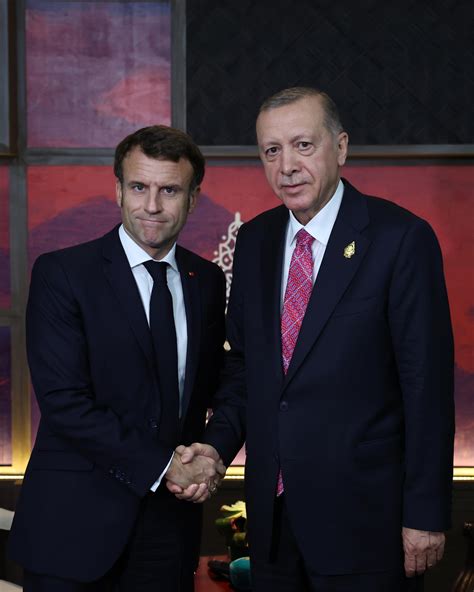 E­r­d­o­ğ­a­n­,­ ­F­r­a­n­s­a­ ­C­u­m­h­u­r­b­a­ş­k­a­n­ı­ ­M­a­c­r­o­n­ ­İ­l­e­ ­B­i­r­ ­A­r­a­y­a­ ­G­e­l­d­i­